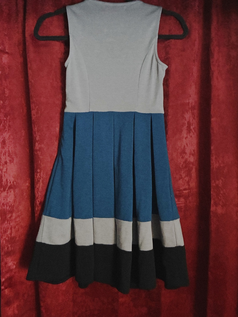 Colorblock Twee Dress - Picture 2 of 6